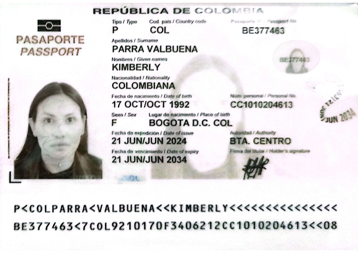 Pasaporte de Kimberly Parra Valbuena - República de Colombia - Document Preview